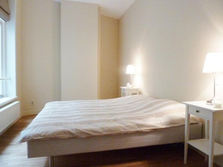 Twee slaapkamers en balkon aan de Plaats - Afbeelding 8