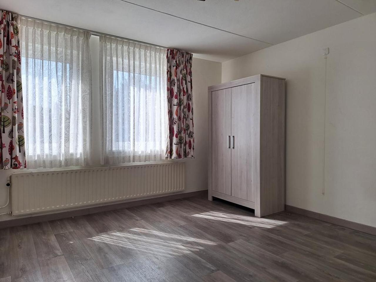 127 m² with garden and solar panels - Image 24