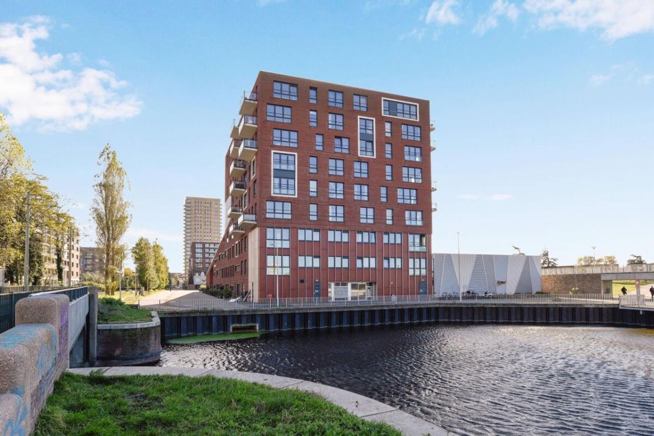 89 m² met terras en eigen parkeerplek - Afbeelding 1