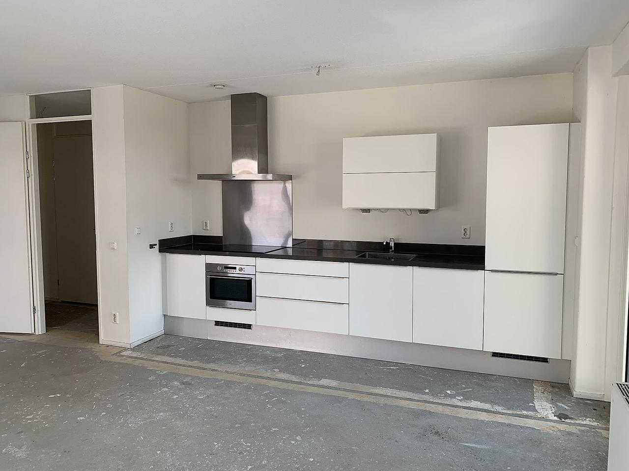 Drie slaapkamers en royaal balkon in Hilversum - Afbeelding 4