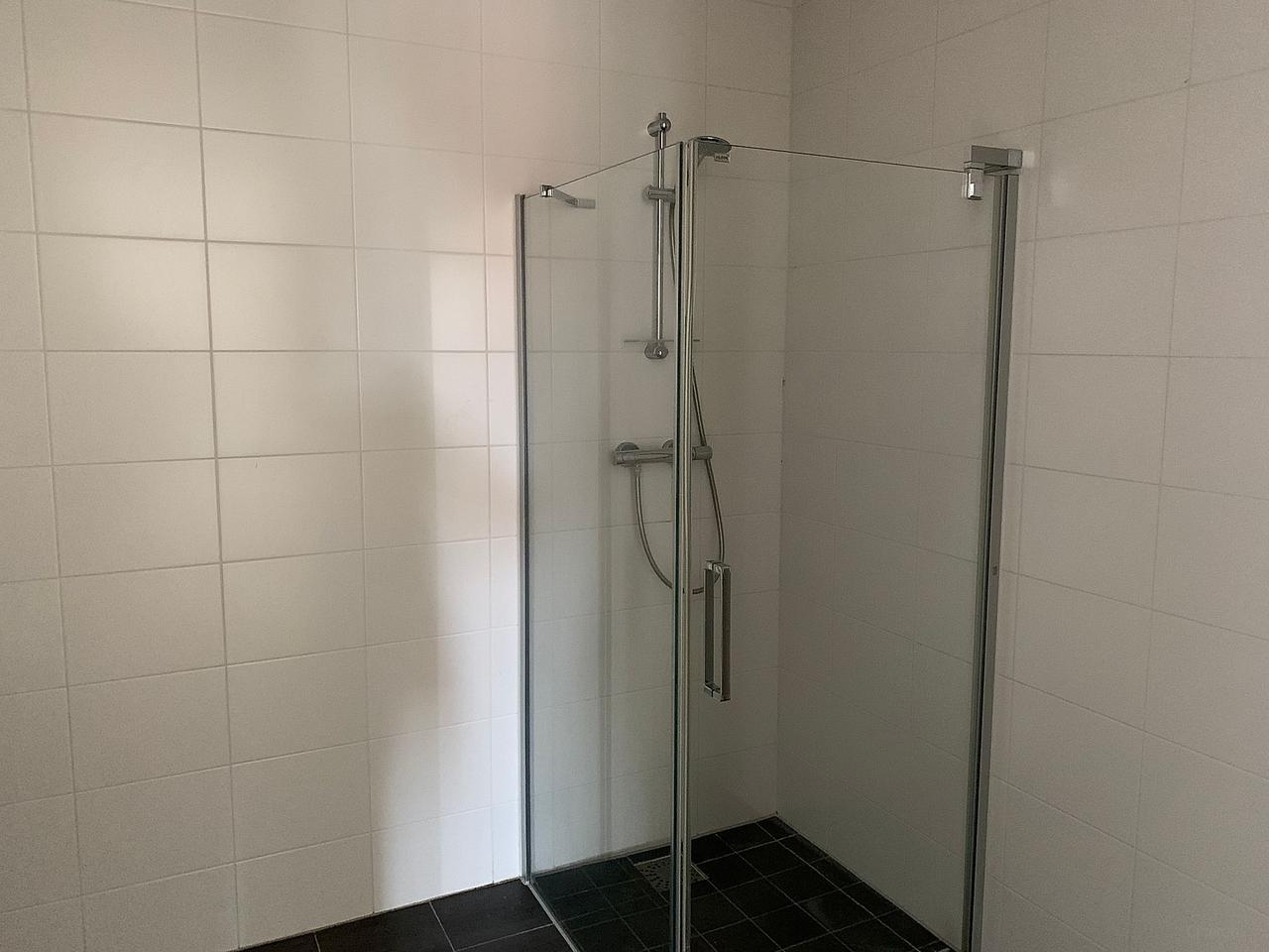 Drie slaapkamers en royaal balkon in Hilversum - Afbeelding 8
