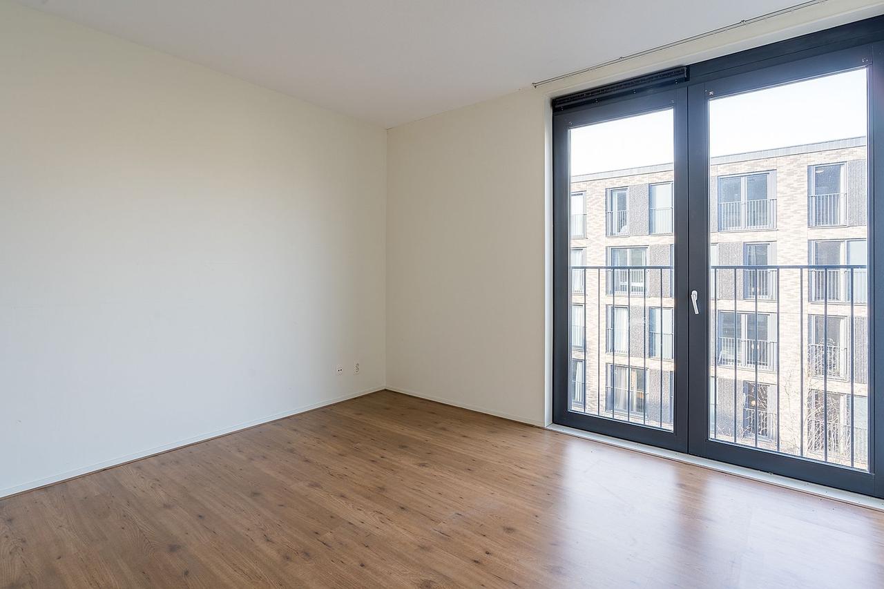 41 m² living room and balcony in Frankendael - Image 7