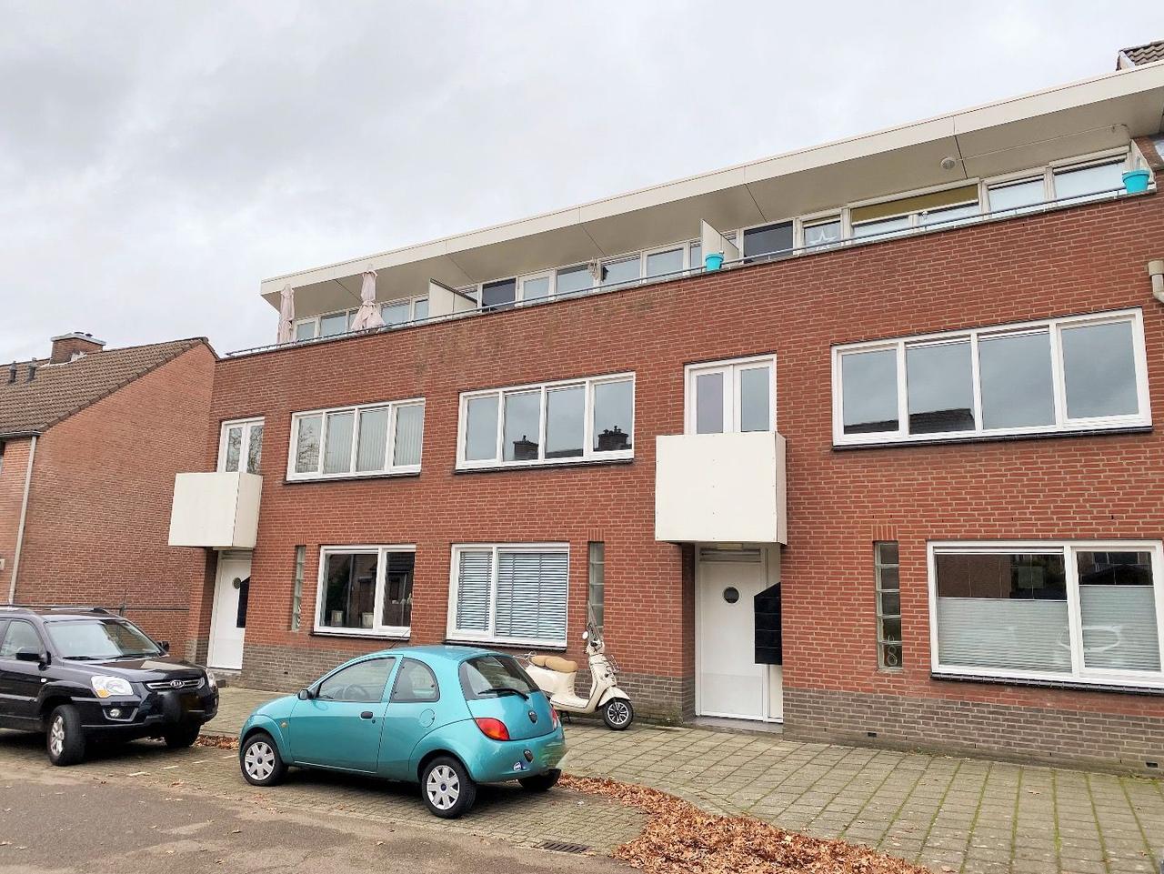 73 m² met twee slaapkamers en balkon - Afbeelding 1