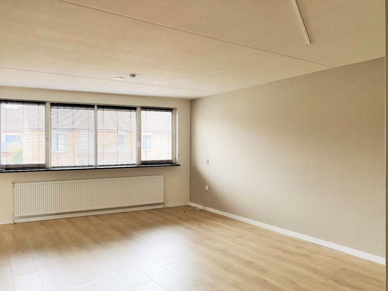 73 m² met twee slaapkamers en balkon - Afbeelding 3