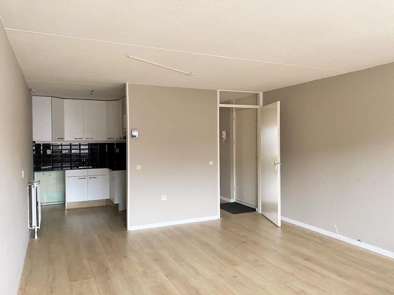 73 m² met twee slaapkamers en balkon - Afbeelding 8