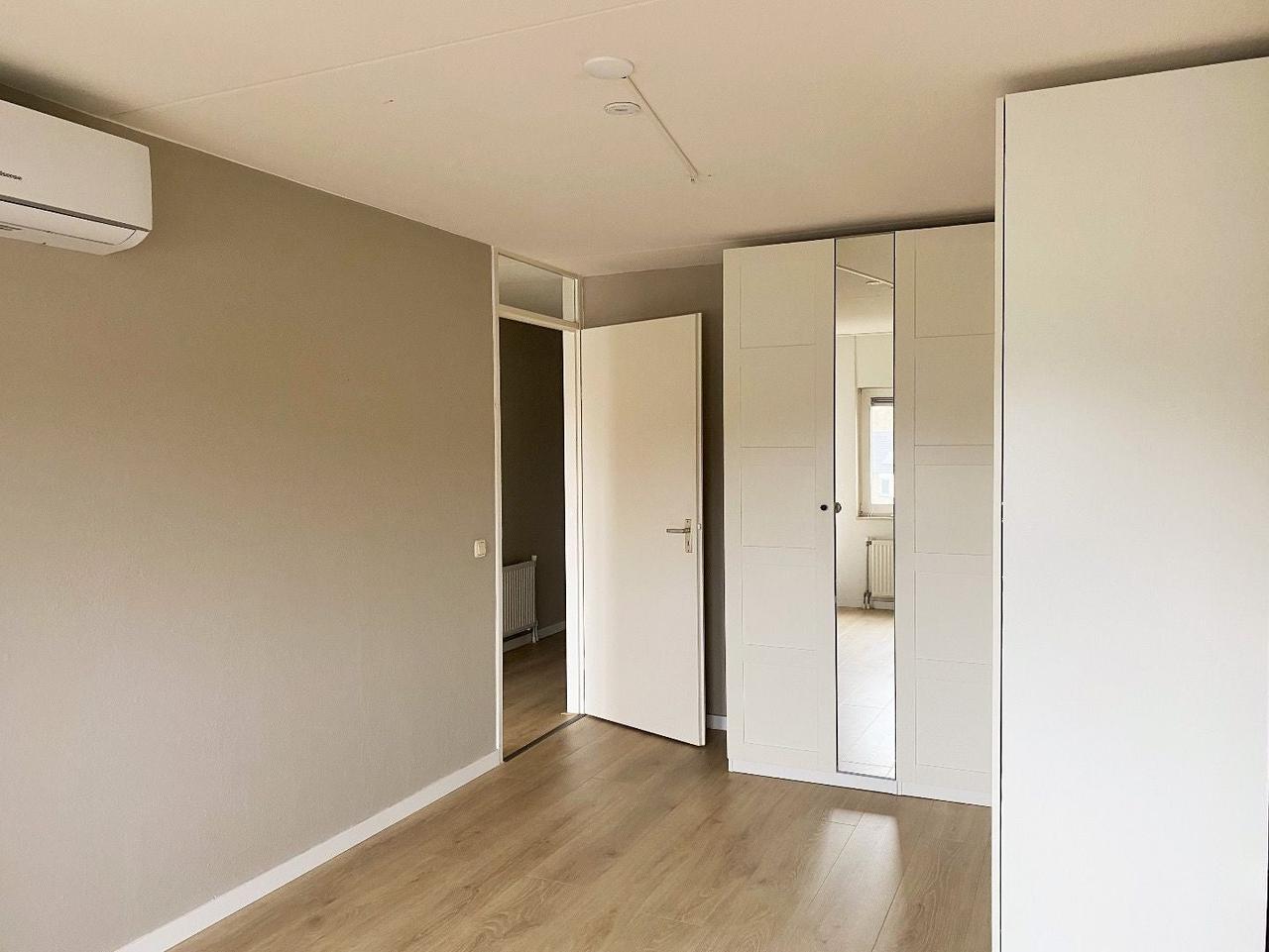 73 m² met twee slaapkamers en balkon - Afbeelding 12