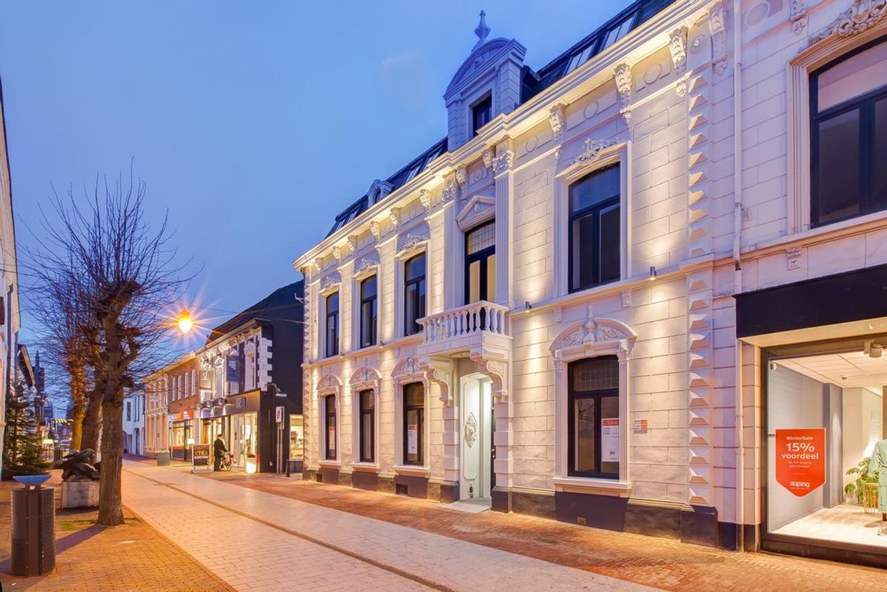 Monumentaal 2-kamerappartement in Weert - Afbeelding 1