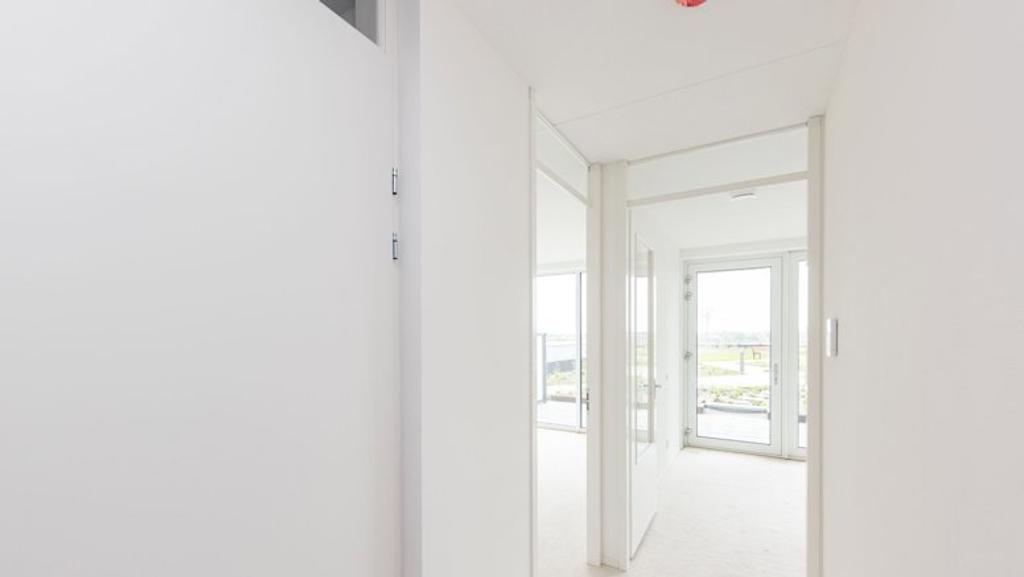 55 m² met balkon op de achtste verdieping - Afbeelding 1
