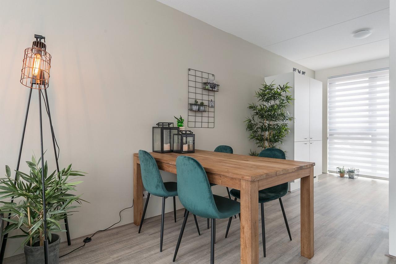 120 m² hoekwoning met tuin en zonnepanelen - Afbeelding 1