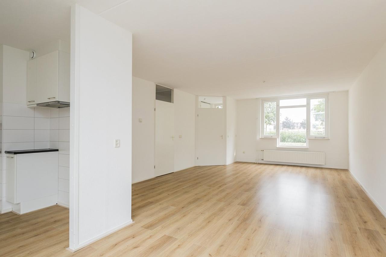 134 m² woonruimte met tuin in Tilburg - Afbeelding 2