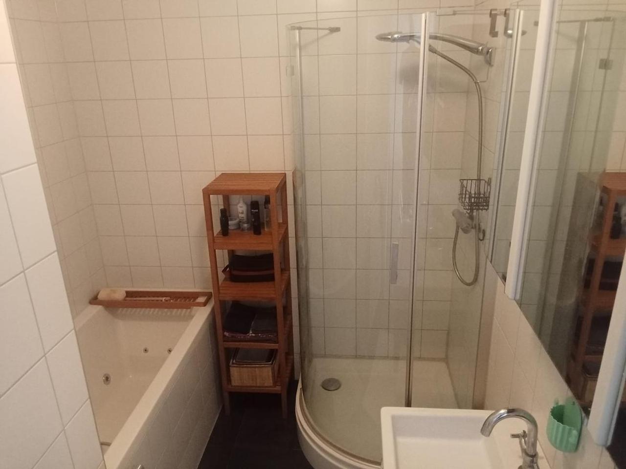 80 m² with sunny terrace and private parking - Image 8