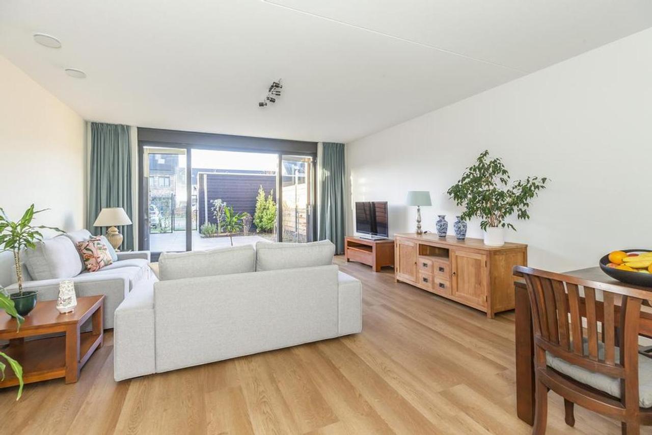 159 m² woonruimte met vijf slaapkamers - Afbeelding 4