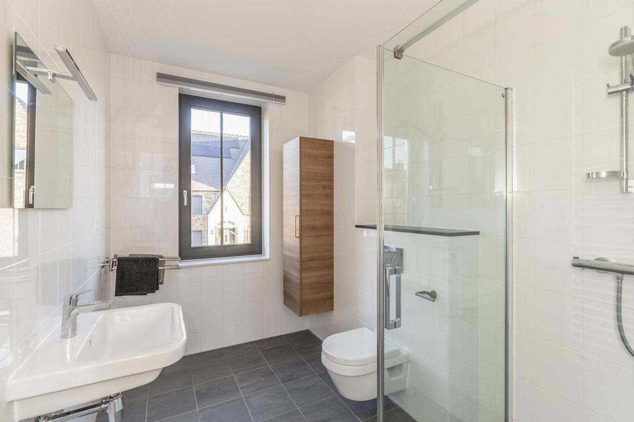159 m² woonruimte met vijf slaapkamers - Afbeelding 16
