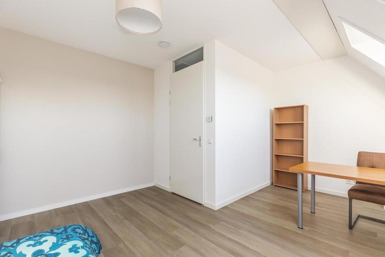 159 m² woonruimte met vijf slaapkamers - Afbeelding 19