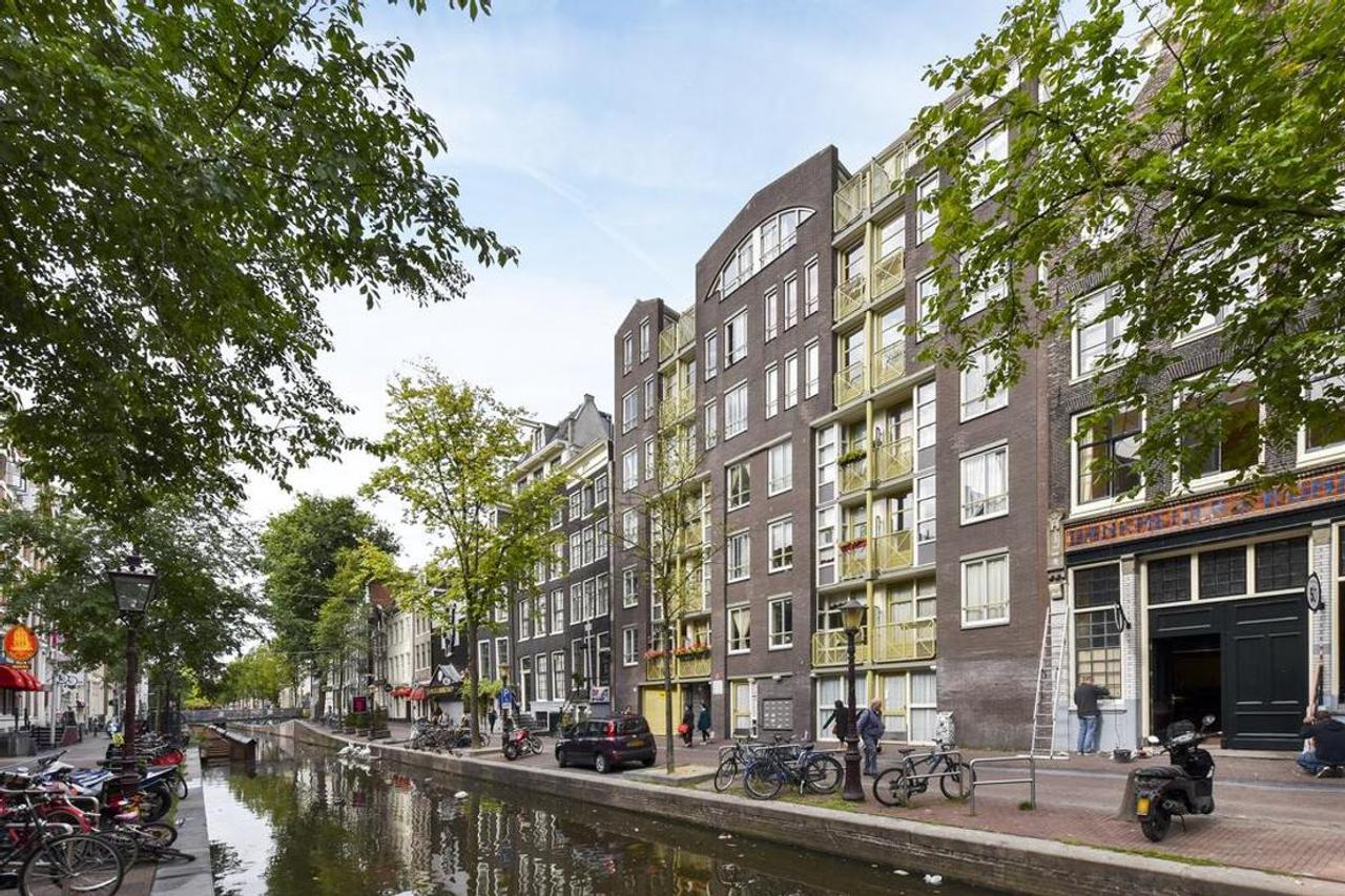 Two balconies in the heart of Amsterdam - Image 17