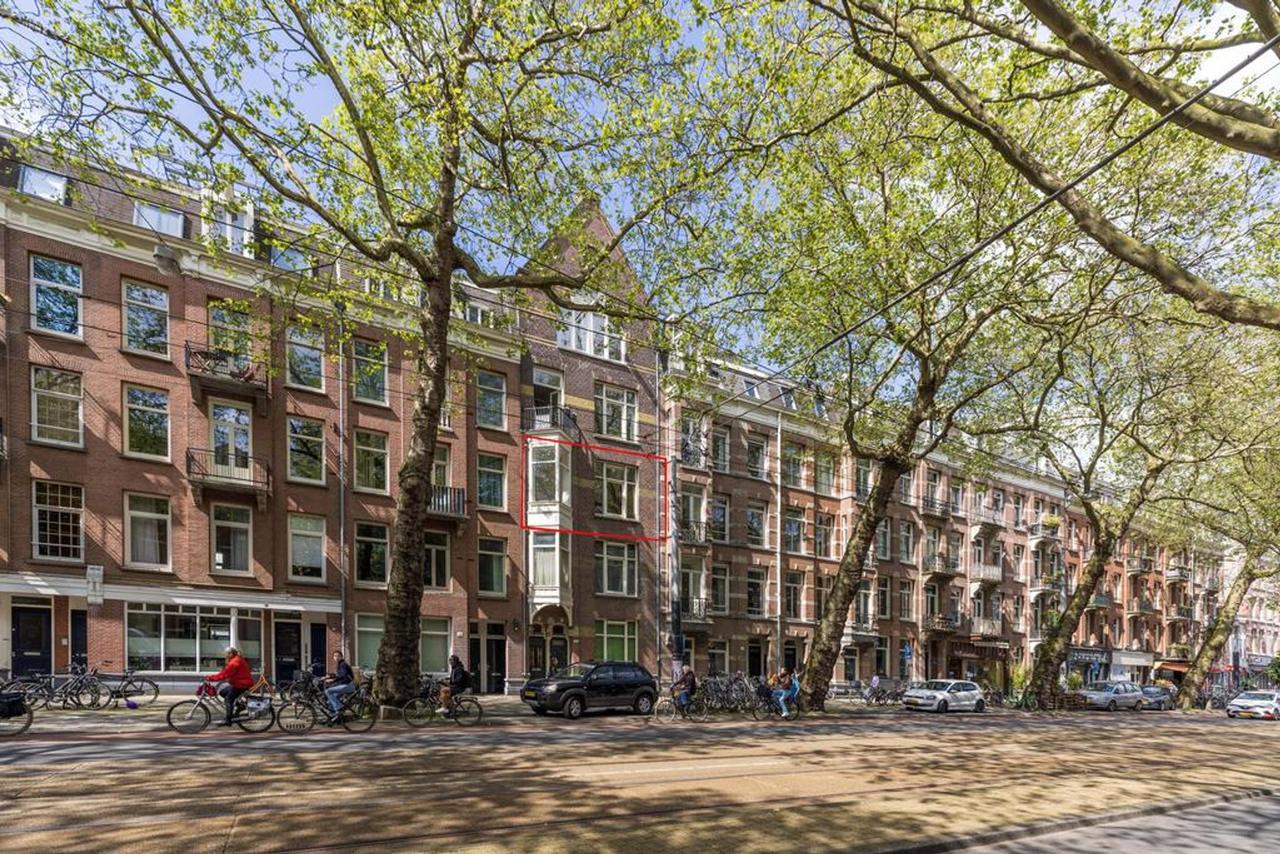 82 m² and Three Bedrooms in De Pijp - Image 1