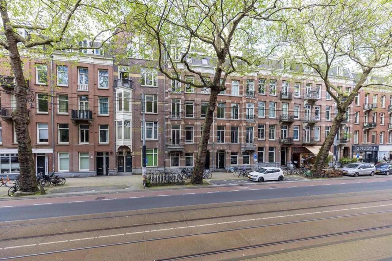82 m² and Three Bedrooms in De Pijp - Image 26
