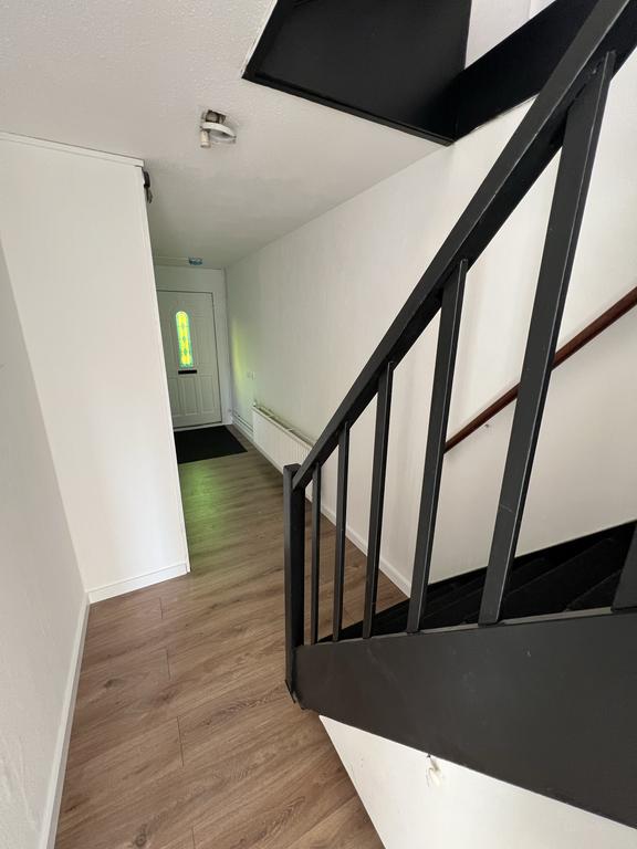 Vijf slaapkamers, twee keukens en een tuin - Afbeelding 5