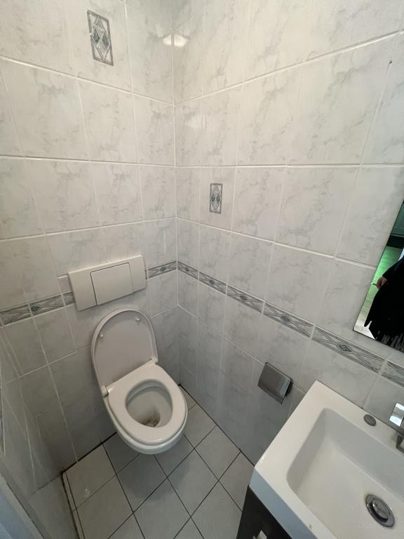 Vijf slaapkamers, twee keukens en een tuin - Afbeelding 8