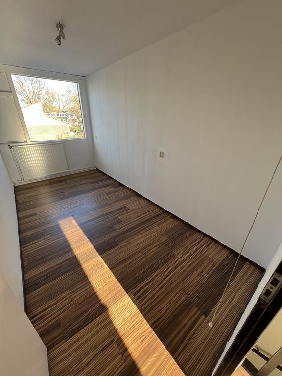 Vijf slaapkamers, twee keukens en een tuin - Afbeelding 24