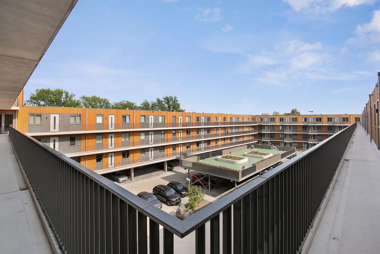 Energy-efficient apartment with balcony - Image 2