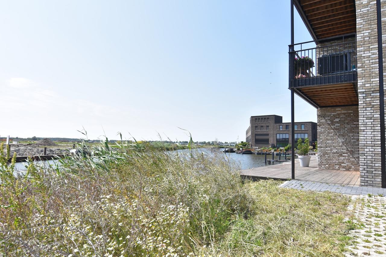 Gemeubileerd wonen aan het water in Zeewolde - Afbeelding 15