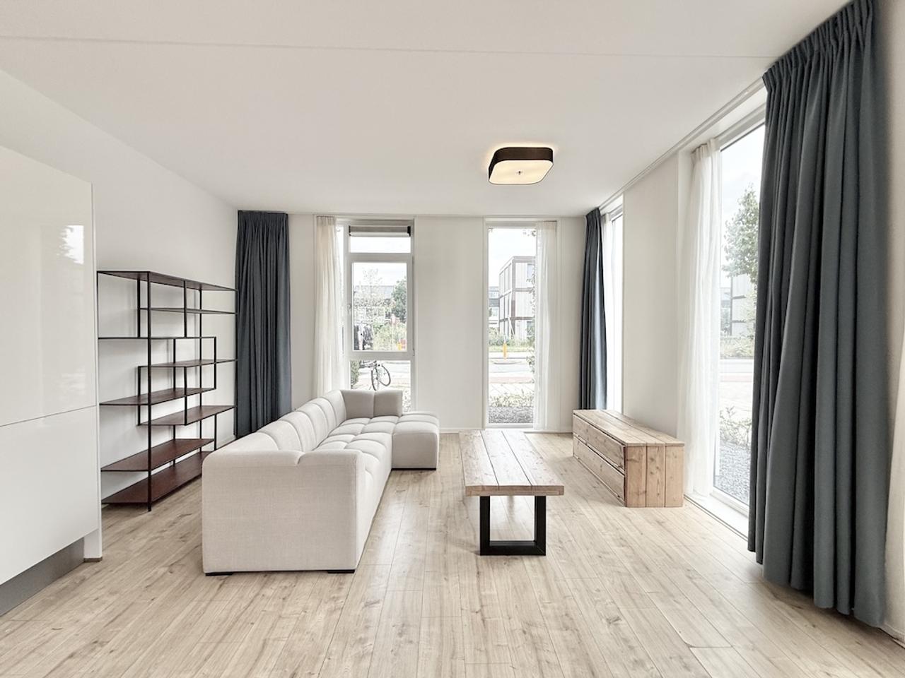 117 m² with Three Bedrooms and Balcony - Image 1