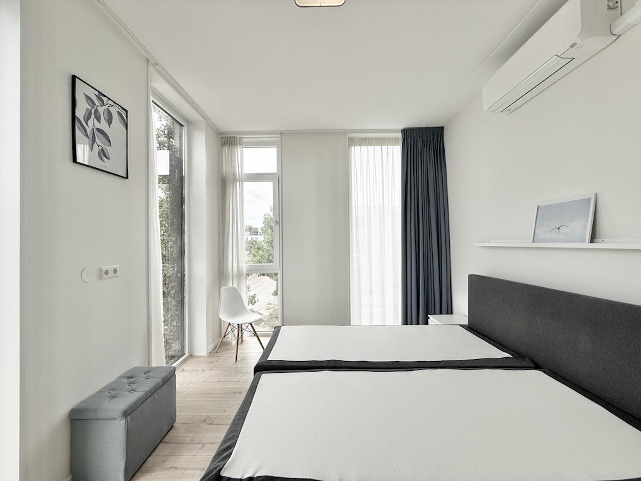 117 m² with Three Bedrooms and Balcony - Image 9