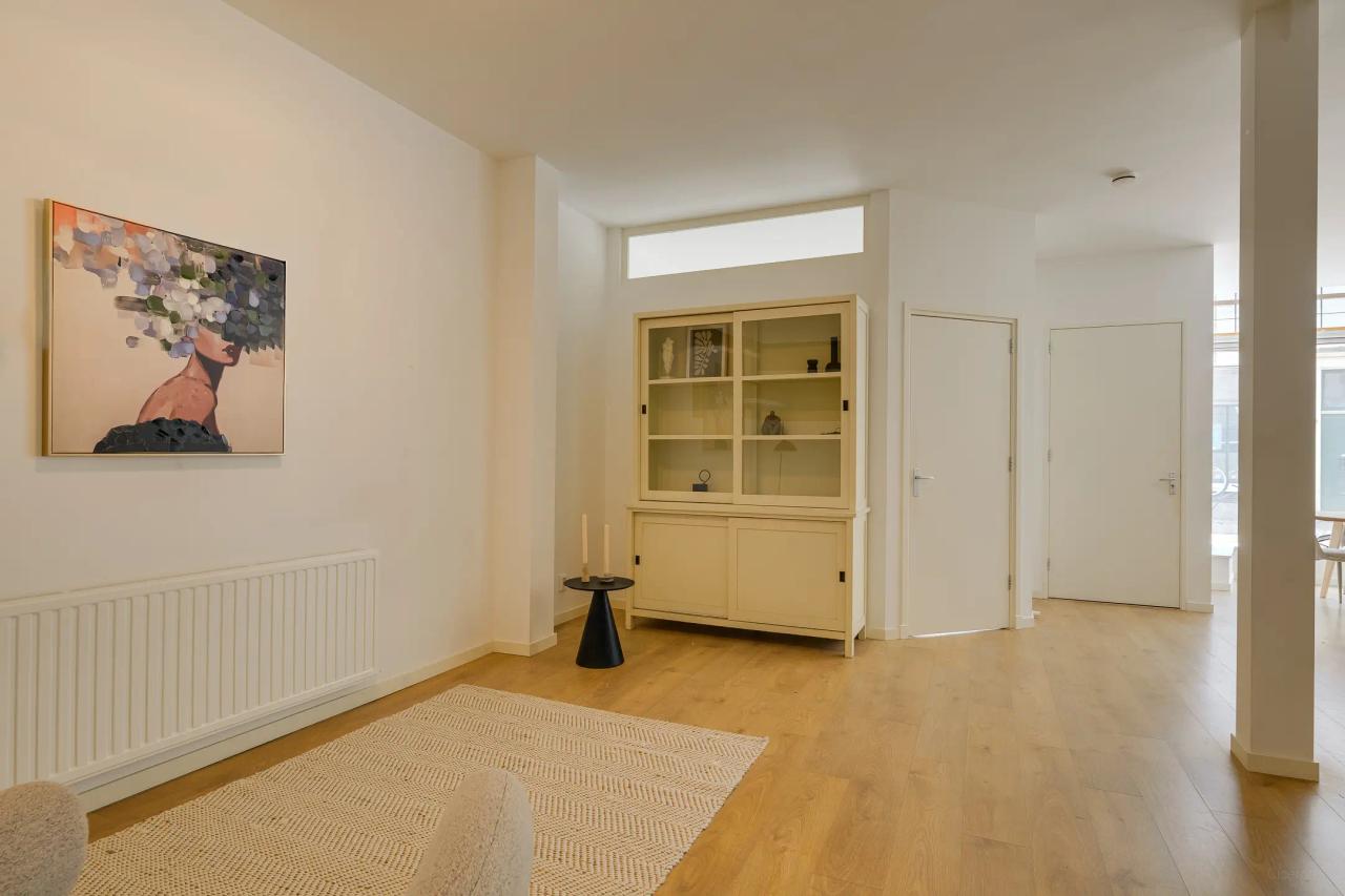 78 m² Ground-Floor Apartment with 2 Bedrooms - Image 8