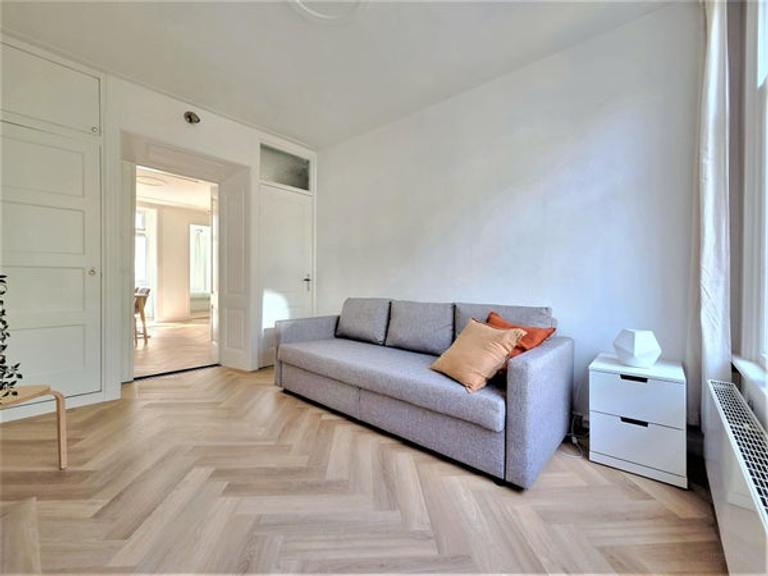 55 m² Home with South-Facing Terrace in De Pijp - Image 23