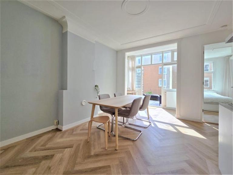 55 m² Home with South-Facing Terrace in De Pijp - Image 26