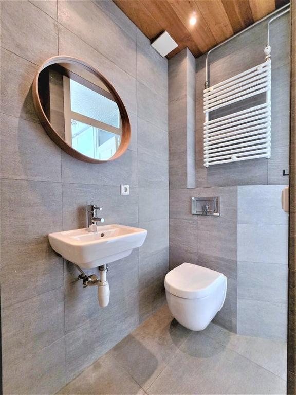 55 m² Home with South-Facing Terrace in De Pijp - Image 34