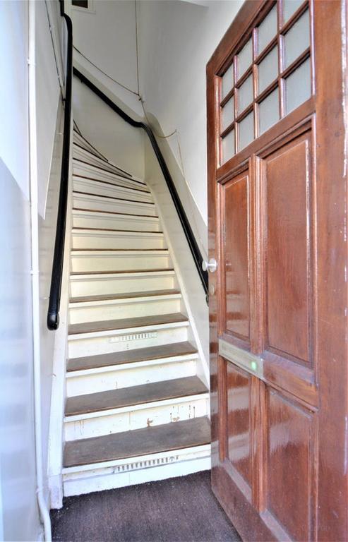 55 m² Home with South-Facing Terrace in De Pijp - Image 38