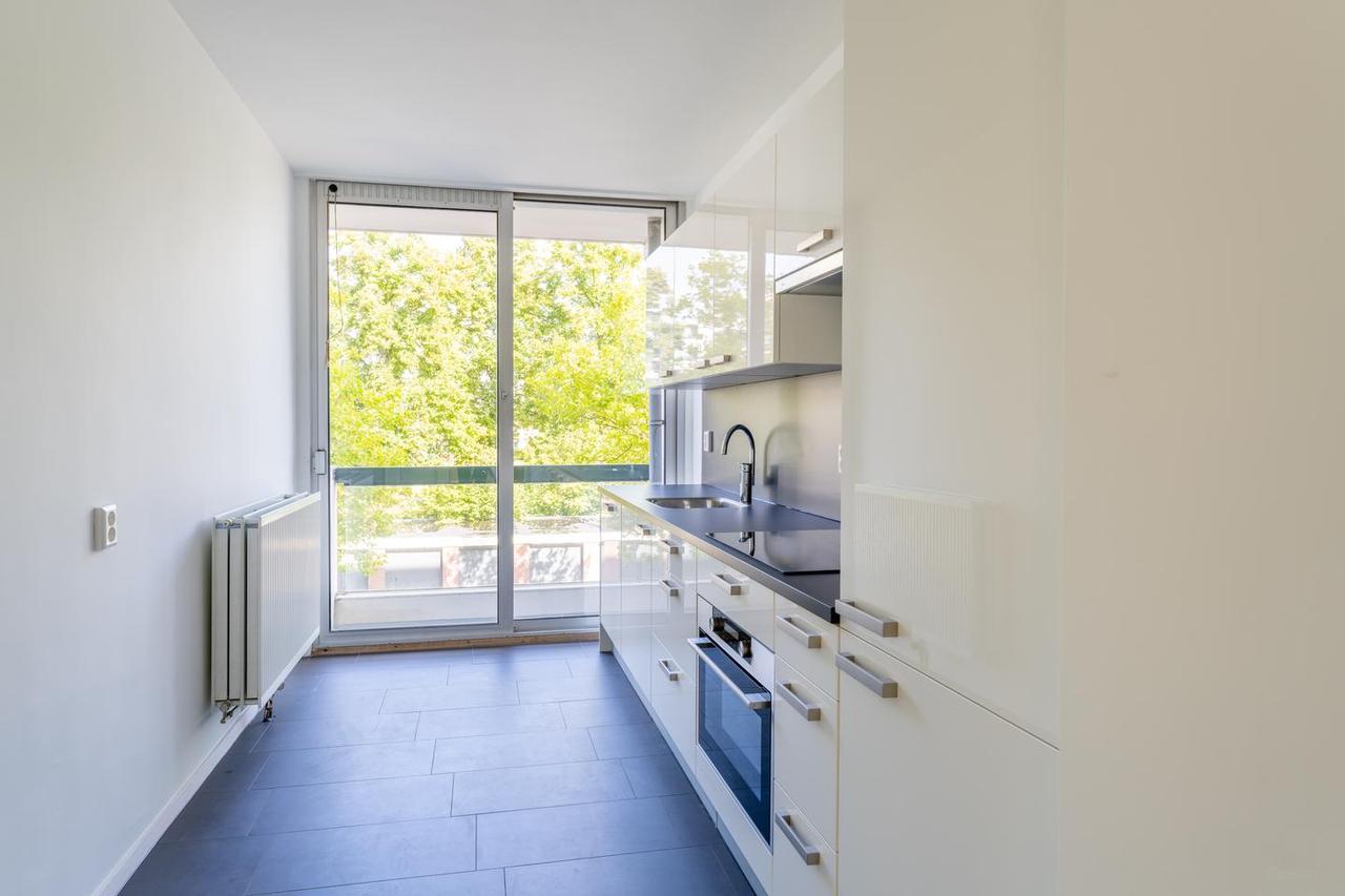 100 m² hoekappartement met veel daglicht - Afbeelding 6