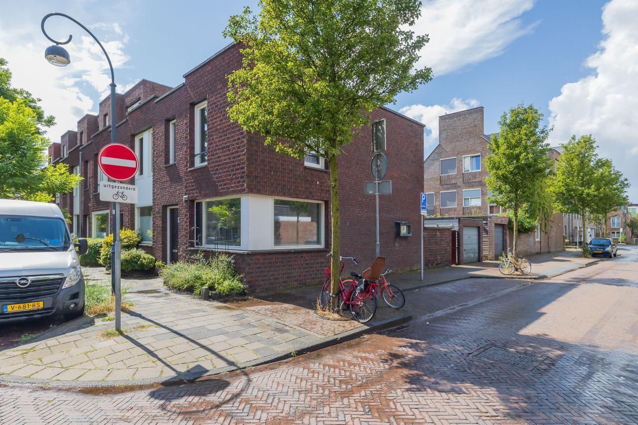Energieneutraal hoekhuis met garage - Afbeelding 1