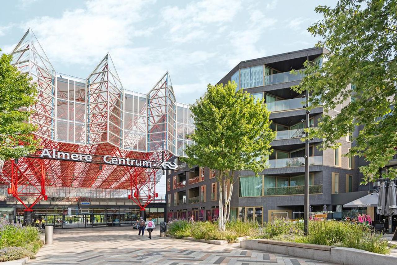 66 m² apartment by Almere Centrum station - Image 1