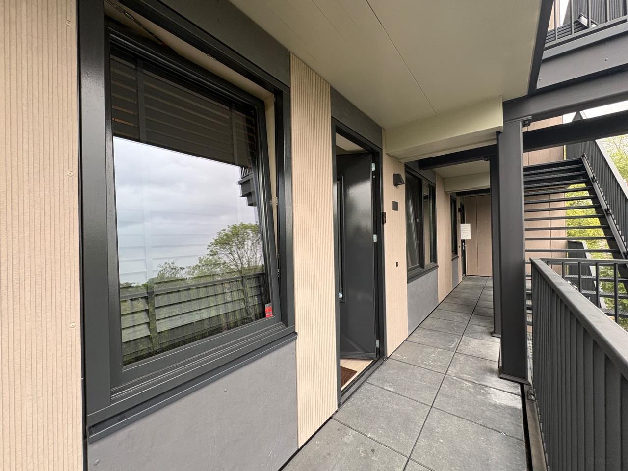 Nieuwbouwappartement met balkon en parking - Afbeelding 2