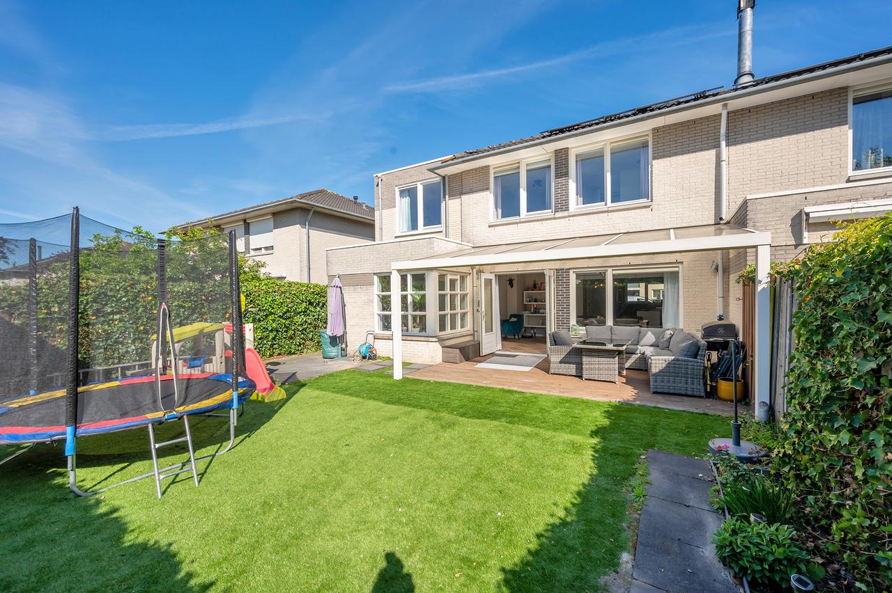 175 m² gemeubileerd met tuin en parking - Afbeelding 4