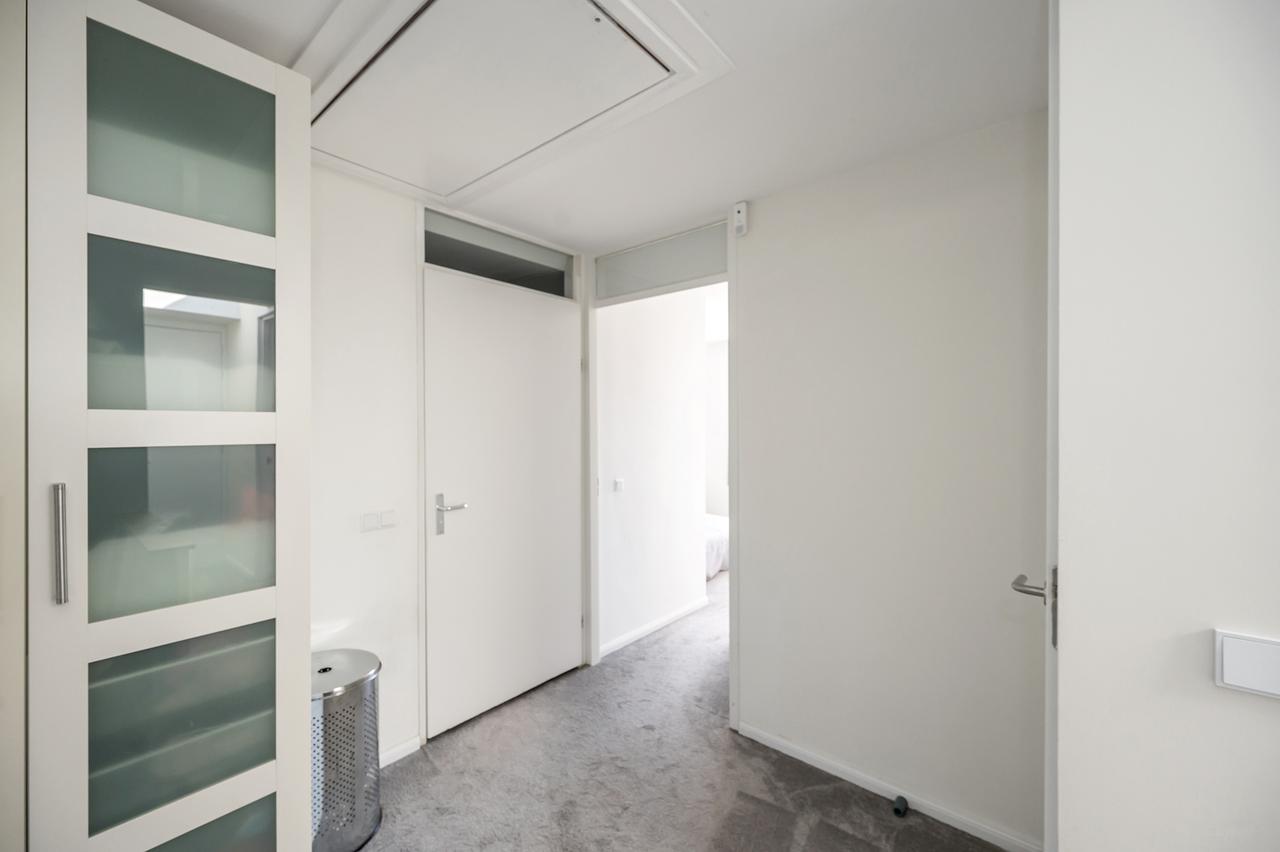 175 m² gemeubileerd met tuin en parking - Afbeelding 20