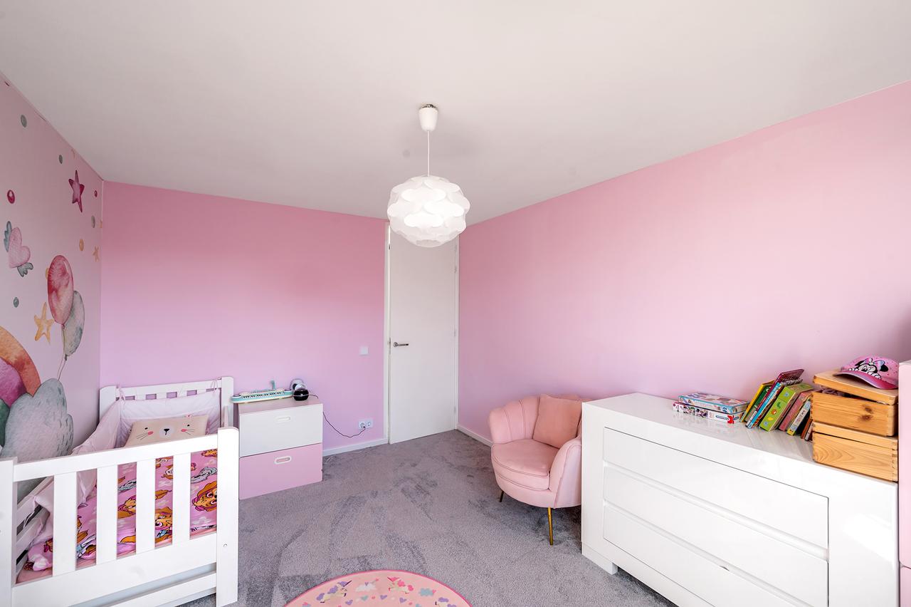 175 m² gemeubileerd met tuin en parking - Afbeelding 24