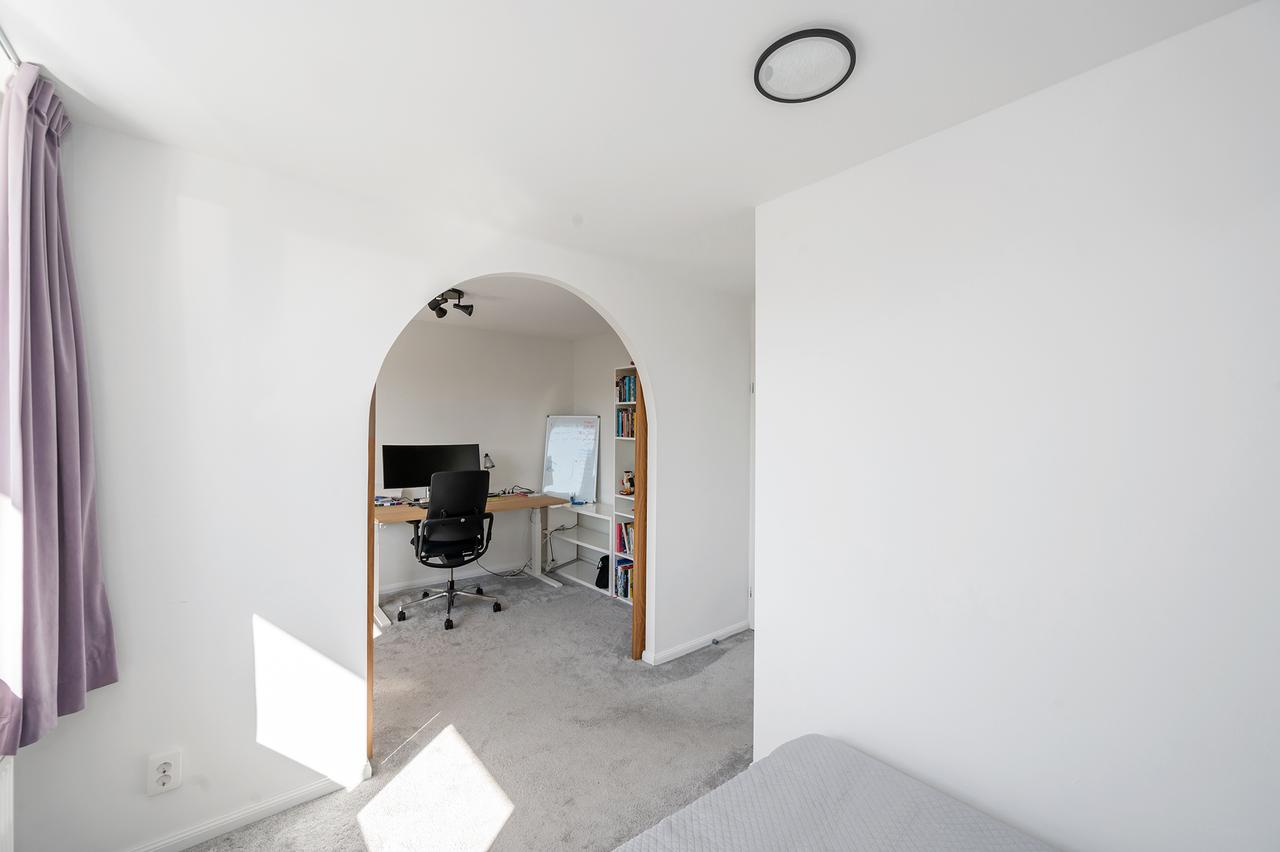 175 m² gemeubileerd met tuin en parking - Afbeelding 29