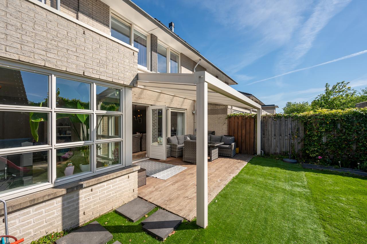 175 m² gemeubileerd met tuin en parking - Afbeelding 34