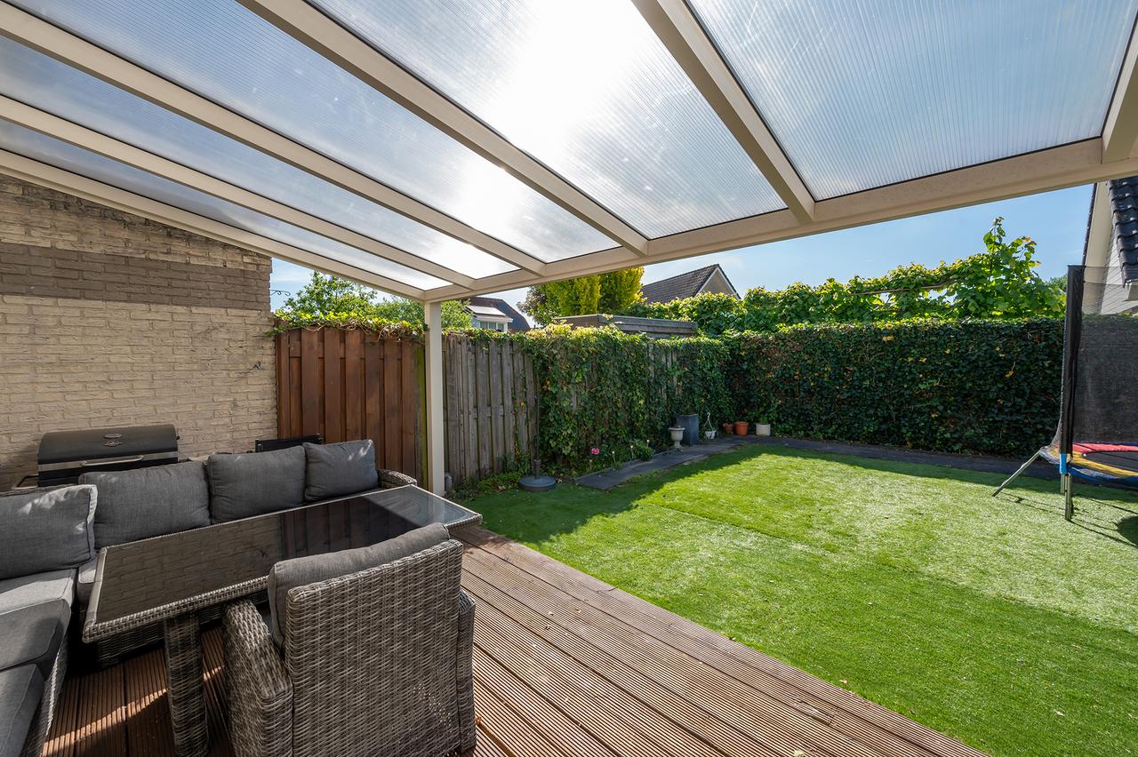 175 m² gemeubileerd met tuin en parking - Afbeelding 35