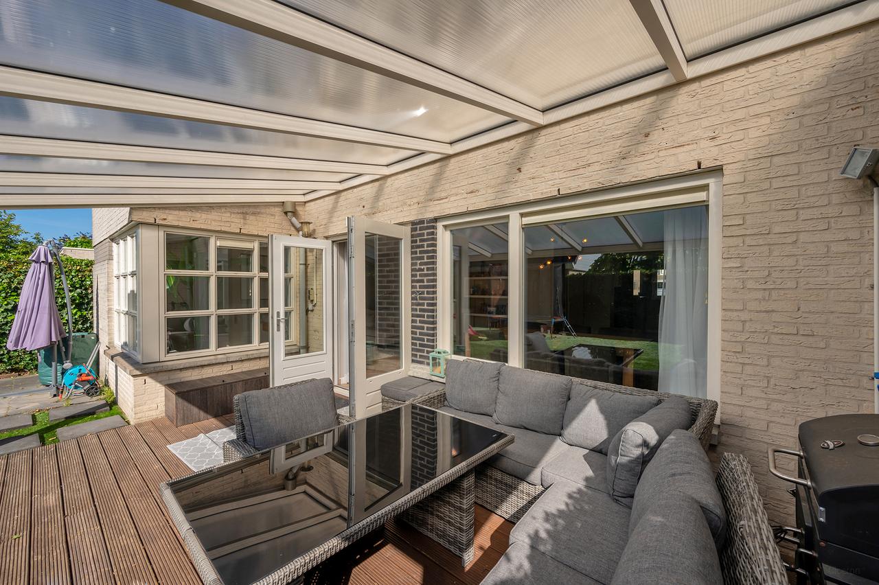 175 m² gemeubileerd met tuin en parking - Afbeelding 36
