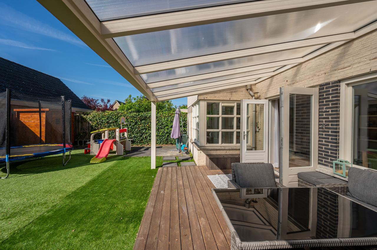 175 m² gemeubileerd met tuin en parking - Afbeelding 37
