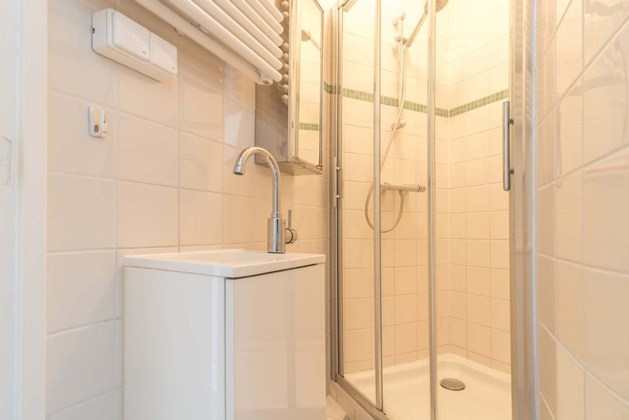 Furnished 2-Bedroom Apartment by the Canal - Image 11