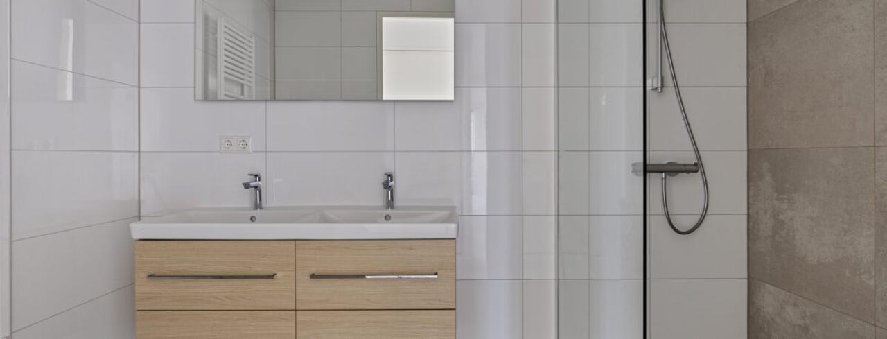 70 m² Living with Balcony on 18th Floor - Image 10