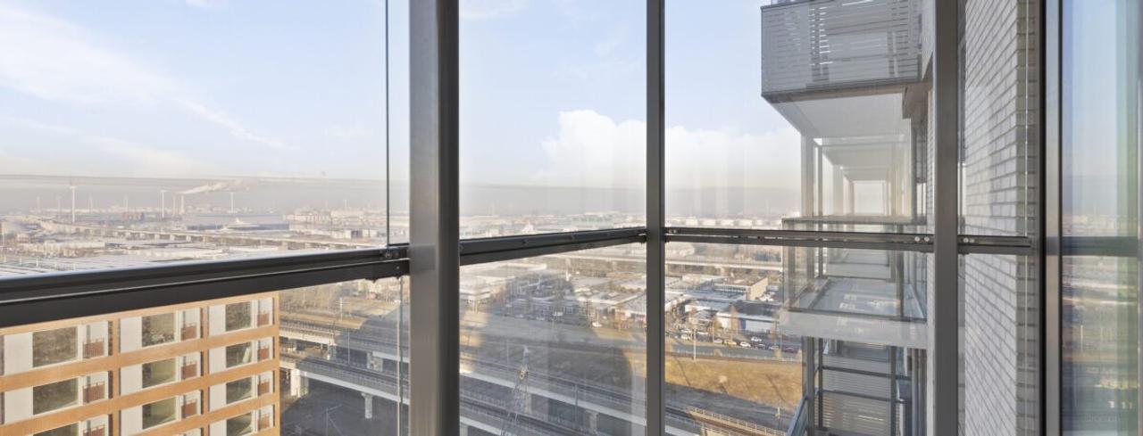 70 m² Living with Balcony on 18th Floor - Image 14
