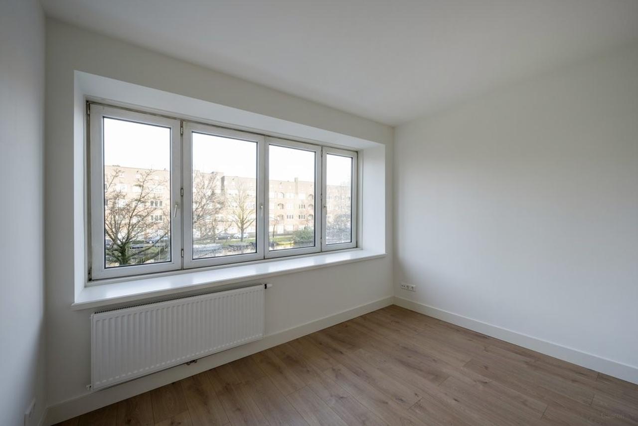 Three Bedrooms on Amstelkade - Image 10