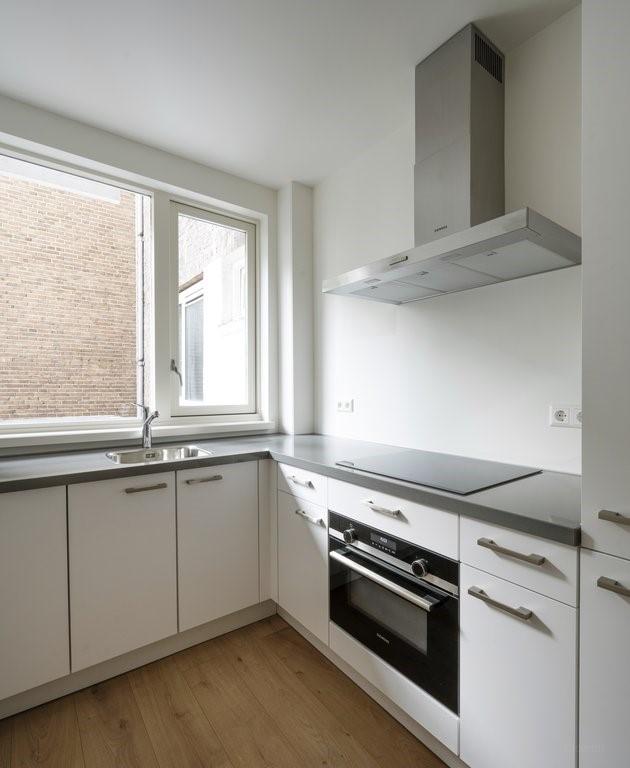 Three Bedrooms on Amstelkade - Image 17